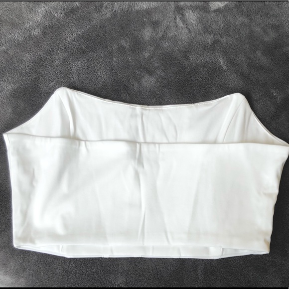 {SOLD} solid corset crop top sleeveless pullover - Picture 4 of 5